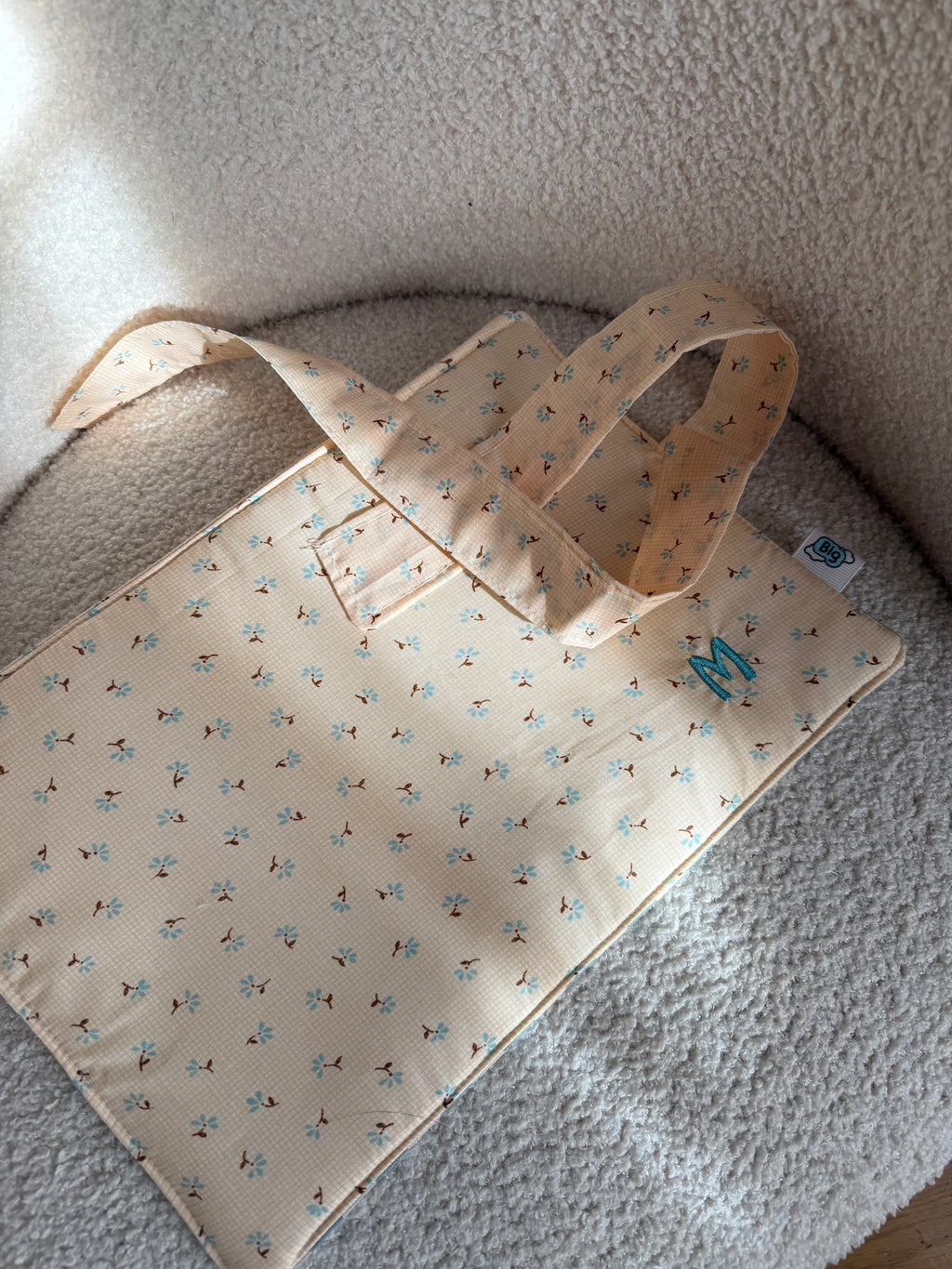 Manta de brochas M bordada